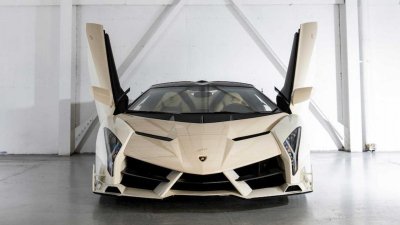 Lamborghini Veneno Roadster bán lại với giá 8,3 triệu USD, đắt nhất từ trước tới nay 8 Lamborghini Veneno Roadster bán lại với giá 8,3 triệu USD, đắt nhất từ trước tới nay a8