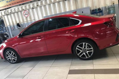 Kia Cerato Premium 2.0 tại Việt Nam bổ sung thêm trang bị mới Kia Cerato Premium 2.0 tại Việt Nam bổ sung thêm trang bị mới.