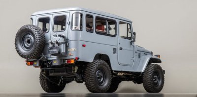 Sau quá trình phục chế, Toyota Land Cruiser nâng giá ngang siêu xe 2 Sau quá trình phục chế, Toyota Land Cruiser nâng giá ngang siêu xe a2