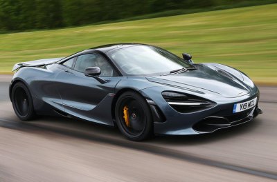 McLaren 720S.