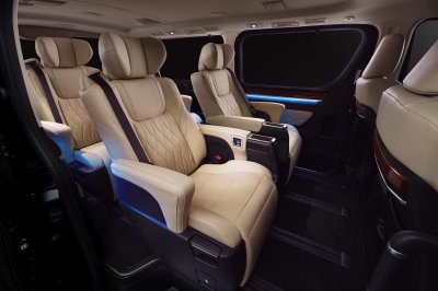Cấu hình 3 hàng - 6 chỗ ngồi của Toyota GranAce 2020 Cấu hình 3 hàng - 6 chỗ ngồi của Toyota GranAce 2020.