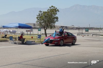 Toyota Camry và Honda Accord bị AAA "chê" vì thể hiện kém trong bài kiểm tra tình huống giao thông 1 Toyota Camry và Honda Accord bị AAA "chê" vì thể hiện kém trong bài kiểm tra tình huống giao thông a1
