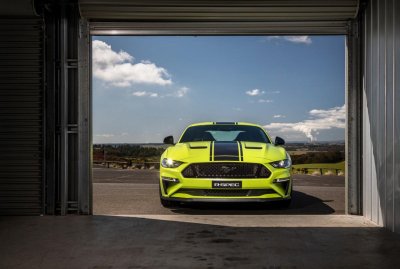Mustang R-Spec được sản xuất dựa trên sự hợp tác của Ford Úc với Herrod Performance Mustang R-Spec được sản xuất dựa trên sự hợp tác của Ford Úc với Herrod Performance.