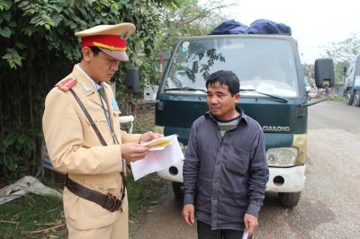 Không mang theo giấy tờ bị phạt bao nhiêu tiền? Không mang theo giấy tờ bị phạt bao nhiêu tiền?l