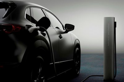Ảnh nhá hàng của xe điện Mazda MX-30 Concept.