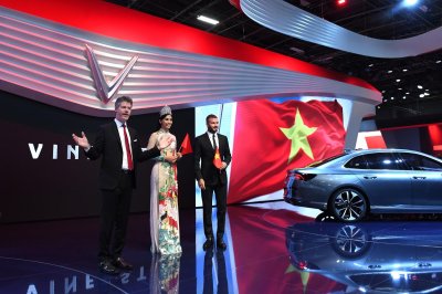 Sự kiện ra mắt VinFast tại Paris Motor Show 2018 thu hút chú ý của cộng đồng quốc tế Sự kiện ra mắt VinFast tại Paris Motor Show 2018