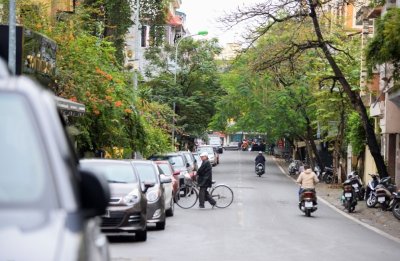Các quy định dừng và đỗ xe mà chủ xe cần biết để tránh “tuýt còi” Các quy định dừng và đỗ xe mà chủ xe cần biết để tránh “tuýt còi”.