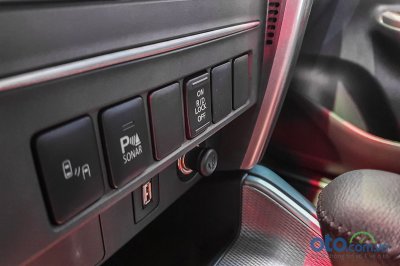 Ngoài khoá vi sai trung tâm, phiên bản cao cấp của Mitsubishi Triton 2020 sẽ được bổ sung thêm khoá vi sau cầu sau Ngoài khoá vi sai trung tâm, phiên bản cao cấp của Mitsubishi Triton 2020 sẽ được bổ sung thêm khoá vi sau cầu sau.