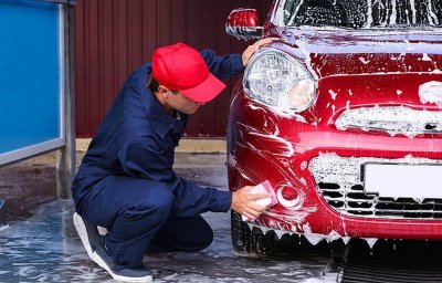 Tự rửa xe tại nhà có thể khiến xe dễ hỏng hơn Tự rửa xe tại nhà có thể khiến xe dễ hỏng hơn.