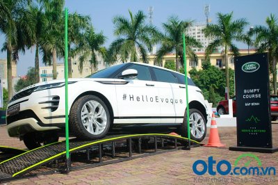 "Trên tay" Range Rover Evoque 2020 vừa ra mắt vượt mọi địa hình 11 "Trên tay" Range Rover Evoque 2020 vừa ra mắt vượt mọi địa hình a11