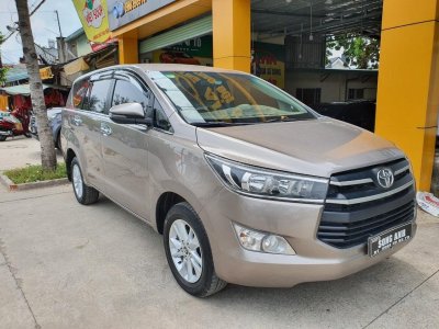 Toyota Innova.