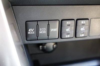 Các biểu tượng phổ biến trên bảng điều khiển Toyota mà tài xế cần biết Các biểu tượng phổ biến trên bảng điều khiển Toyota mà tài xế cần biếtv