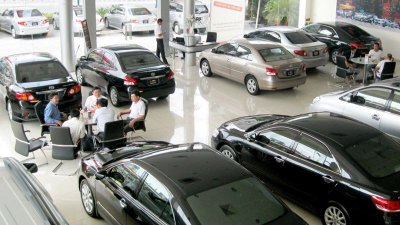 Cuối năm đại lý ô tô dùng những chiêu thức gì để “mê hoặc” khách hàng? 1 Cuối năm đại lý ô tô dùng những chiêu thức gì để “mê hoặc” khách hàng? 1a