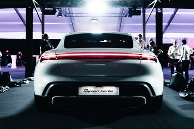 Porsche Taycan trình làng Đông Nam Á, sắp về Việt Nam a4