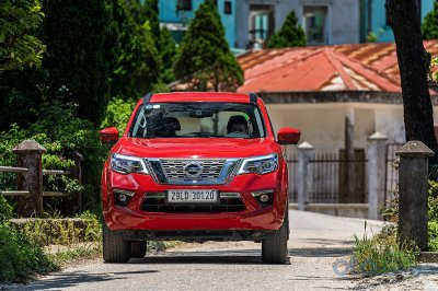 Giá lăn bánh xe Nissan Terra 2019, giảm sâu để cạnh tranh với Toyota Forutner 1 Giá lăn bánh xe Nissan Terra 2019, giảm sâu để cạnh tranh với Toyota Forutner a1