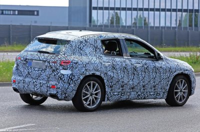 Mercedes-Benz GLA-Class 2021 - ảnh 3 Mercedes-Benz GLA-Class 2021 đuôi xe