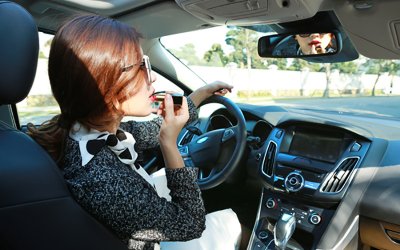 Chọn trang phục khi lái xe ô tô sao cho an toàn và hợp lý? 1 Chọn trang phục khi lái xe ô tô sao cho an toàn và hợp lý? 1a