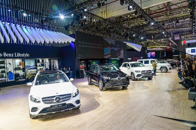 [VMS 2019] Gian hàng Mercedes-Benz: GLE 450 4MATIC và Mercedes-AMG G 63 "chiếm sóng"! a1