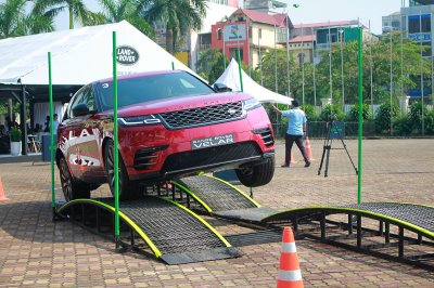 "Trên tay" Range Rover Evoque 2020 vừa ra mắt vượt mọi địa hình 26 "Trên tay" Range Rover Evoque 2020 vừa ra mắt vượt mọi địa hình a26