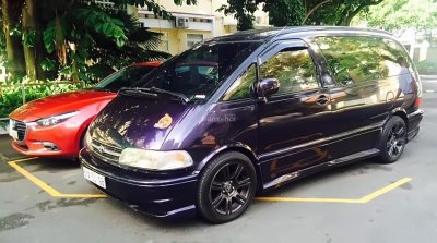 Toyota Previa 2.4 LE đời 1994: Giá 100 triệu đồng.