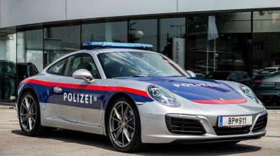 Porsche 911.