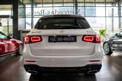 Trọn bộ ảnh chi tiết xe Mercedes-Benz GLC 300 4Matic 2020 mới về Việt Nam a16