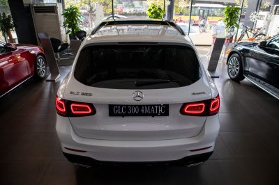 "Mục sở thị" Mercedes-Benz GLC 300 4Matic 2020 vừa cập bến đại lý 5 "Mục sở thị" Mercedes-Benz GLC 300 4Matic 2020 vừa cập bến đại lý a5