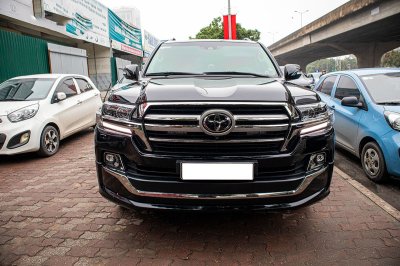 Toyota Land Cruiser 2020 nhập khẩu Trung Đông về Việt Nam trước Tết, mức giá đáng chú ý a5