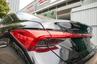 Ảnh chi tiết xe Toyota Avalon Hybrid 2020 đầu tiên tại Việt Nam 13 Ảnh chi tiết xe Toyota Avalon Hybrid 2020 đầu tiên tại Việt Nam a13
