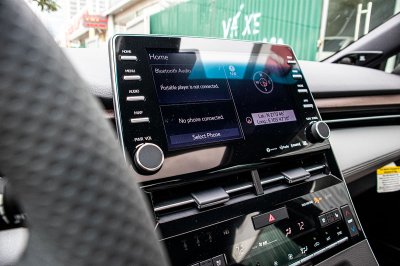 Ảnh chi tiết xe Toyota Avalon Hybrid 2020 đầu tiên tại Việt Nam 29 Ảnh chi tiết xe Toyota Avalon Hybrid 2020 đầu tiên tại Việt Nam a29