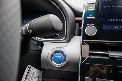 Ảnh chi tiết xe Toyota Avalon Hybrid 2020 đầu tiên tại Việt Nam 31 Ảnh chi tiết xe Toyota Avalon Hybrid 2020 đầu tiên tại Việt Namv s31