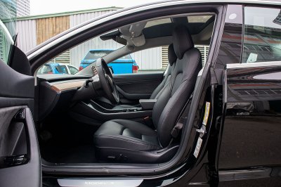 Ảnh chi tiết xe Tesla Model 3 vừa về Việt Nam 41 Ảnh chi tiết xe Tesla Model 3 vừa về Việt Nam a41