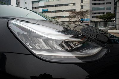 Ảnh chi tiết xe Tesla Model 3 vừa về Việt Nam 12 Ảnh chi tiết xe Tesla Model 3 vừa về Việt Nam a12