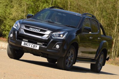 Top 5 mẫu bán tải tốt nhất đầu năm 2020 - Isuzu D-Max