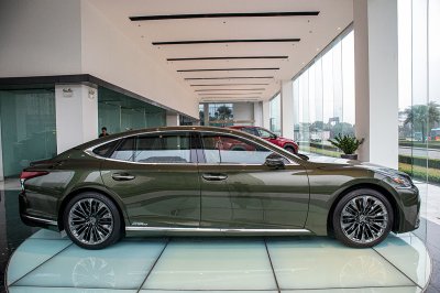 Bộ ảnh chi tiết xe Lexus LS500h 2020 bản giới hạn tại Việt Nam 11 Thân xe xe Lexus LS500h 2020
