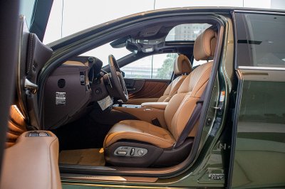 Bộ ảnh chi tiết xe Lexus LS500h 2020 bản giới hạn tại Việt Nam 28 Ghế ngồi xe Lexus LS500h 2020