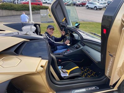 Người Việt đầu teien sở hữu Lamborghini Aventador SVJa