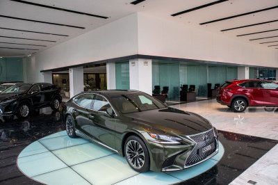 Bộ ảnh chi tiết xe Lexus LS500h 2020 bản giới hạn tại Việt Nam 345 Ảnh chụp trước xe Lexus LS500h 2020