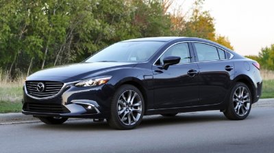 4 mẫu xe Sedan giá 1 tỷ đáng mua dịp Tết 4 mẫu xe Sedan giá 1 tỷ đáng mua dịp Tếts