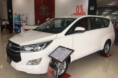 Toyota Innova là lựa chọn hàng đầu cho khách hàng mua xe 7 chỗ Toyota Innova là lựa chọn hàng đầu cho khách hàng mua xe 7 chỗ 1