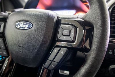 Hình ảnh nút bấm vô-lăng xe Ford F-150 Harley-Davidson 2020