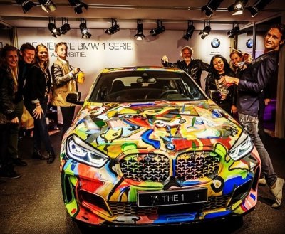 Ngắm xế sang BMW 1-Series trong màu sơn sặc sỡ phong cách Pop Art.