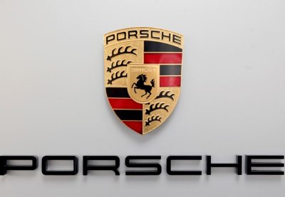 Quá trình hình thành và ý nghĩa logo xe Porsche