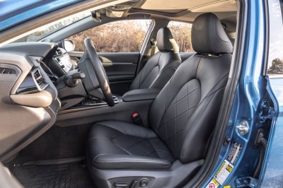 So sánh Honda Accord 2019 và Toyota Camry 2019 Hybrid - Camry bắt mắt So sánh Honda Accord 2019 và Toyota Camry 2019 Hybrid - Camry bắt mắt