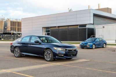 So sánh Honda Accord 2019 và Toyota Camry 2019 Hybrid