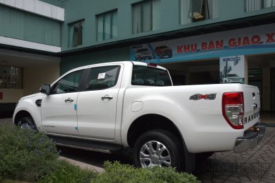 Ảnh chi tiết xe Ford Ranger Limited 2020 vừa ra mắt Việt Nam 35 Ảnh chụp thân xe Ford Ranger Limited 2020