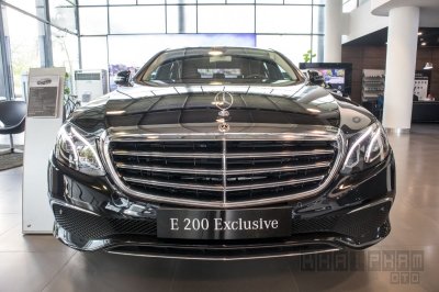 Ảnh chụp đầu xe Mercedes-Benz E 200 Exclusive 2020