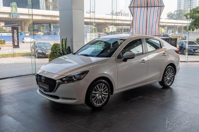 Mazda 2 2020 có 2 phiên bản Sedan và Sport.