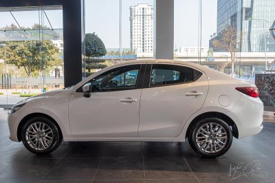 La-zăng 8 chấu kép mới trên Mazda 2 2020.