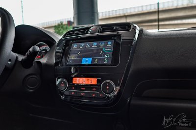 Màn hình cảm ứng 7 inch trên Mitsubishi Attrage 2020 được tích hợp Android Auto và Apple CarPlay.